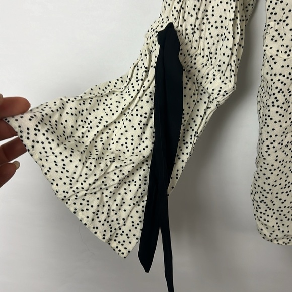 Zara polka Dotted Blouse with ties on sleeves - Picture 3 of 6